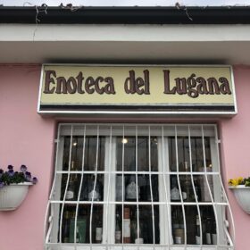 Fontana vini e olio Enoteca del Lugana Sirmione Lago di Garda - Brescia