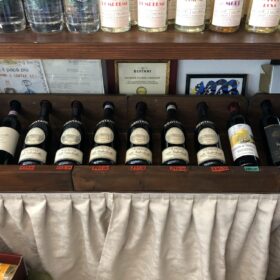 Fontana vini e olio Enoteca del Lugana Sirmione Lago di Garda - Brescia